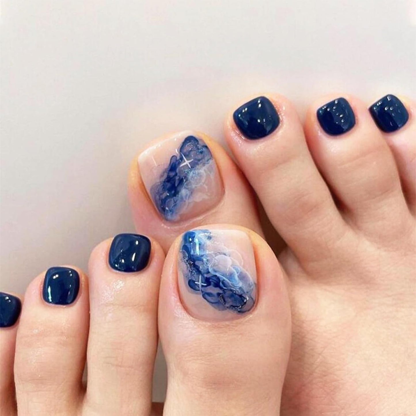 Blue Star Ombre Press-On Toenails – Glossy Short Square, 24PCS