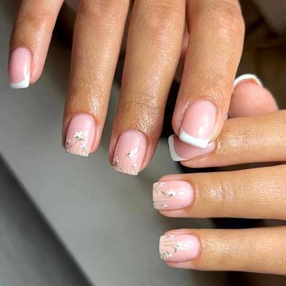 WAFOLOZE 24Pcs Short Square White French Tip Flower Press-On Nails